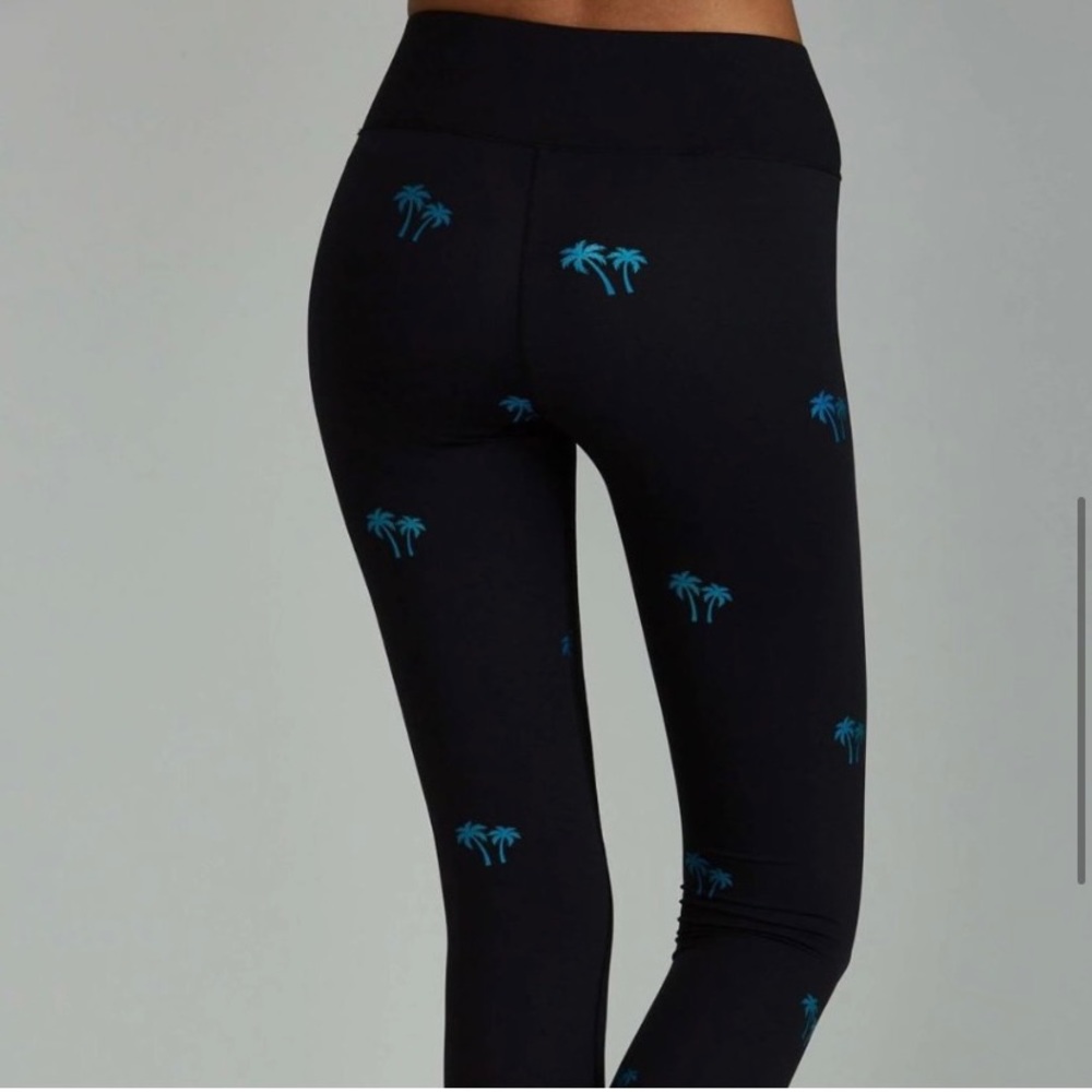 Noli Sunset Leggings in Azure Palm Tree Print 🌴💙 - Picture 5 of 6